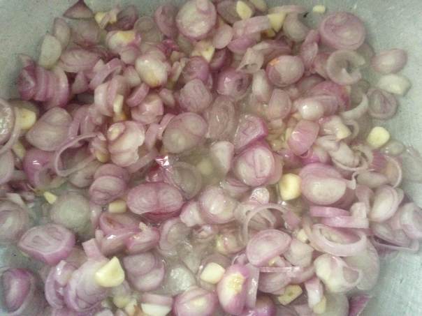 Yes, it was a pain slicing all these shallots. 
